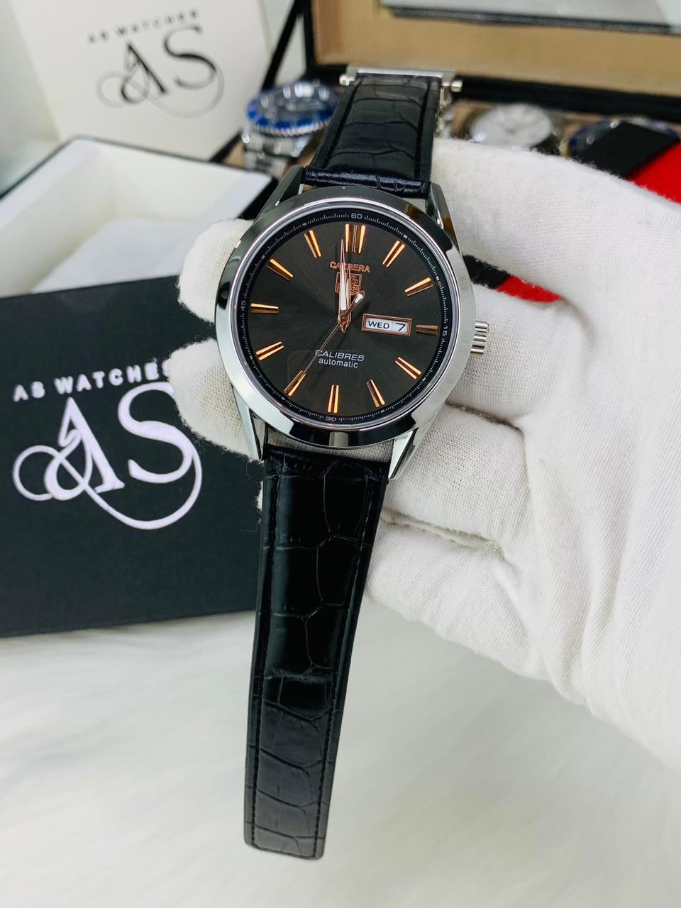 Tag Model With Day & Date Adjustment | Quartz (Full Black)