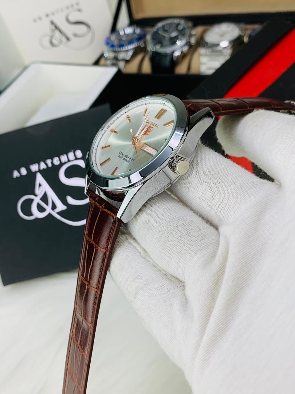 Tag Model With Day & Date Adjustment | Quartz (Brown White)