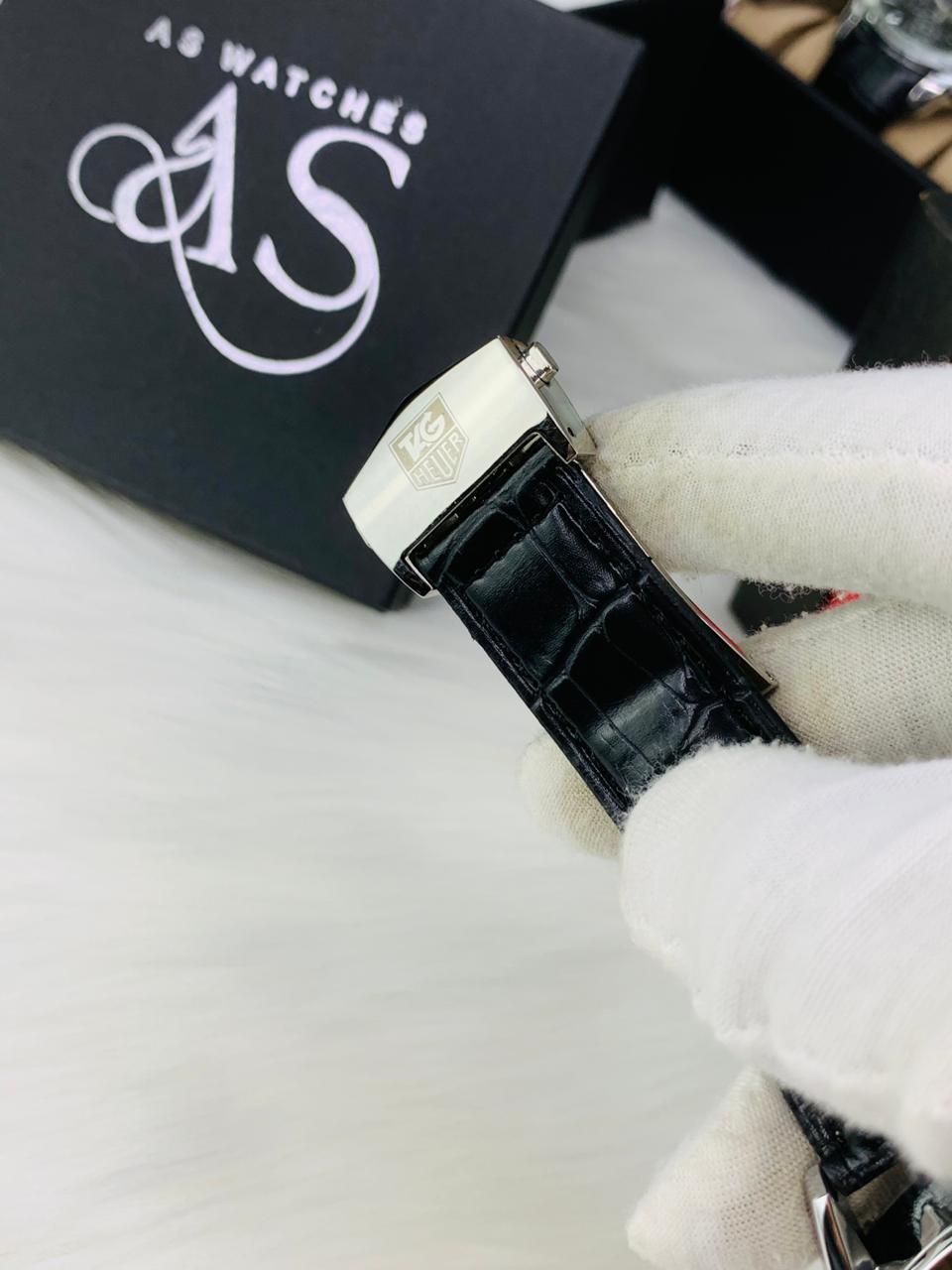 Tag Model With Day & Date Adjustment | Quartz (Full Black)