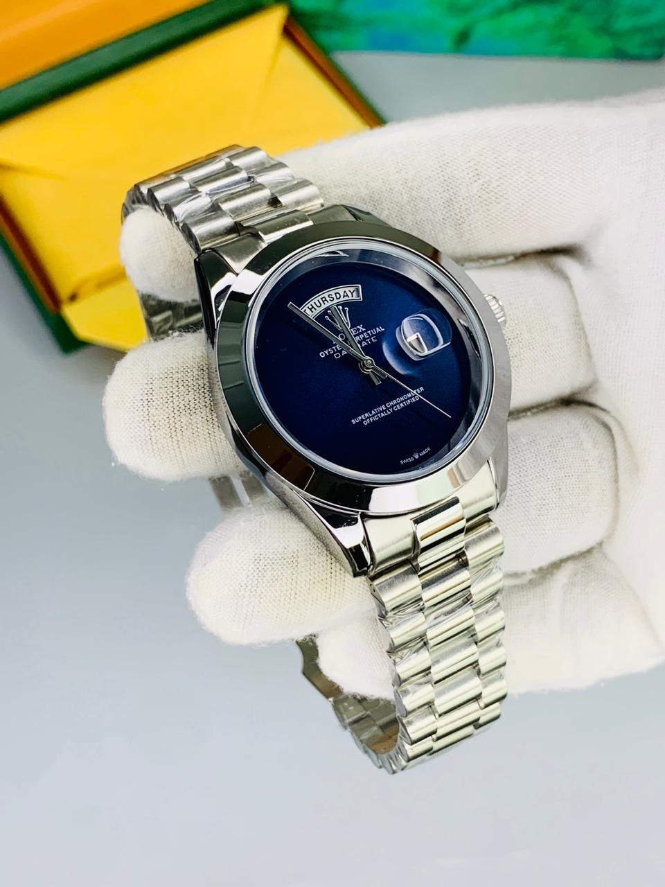 Plain Dial | Day&Date Working | High Quality (Silver blue)