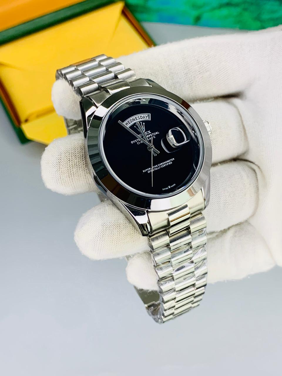 Plain Dial | Day&Date Working | High Quality (Silver black)